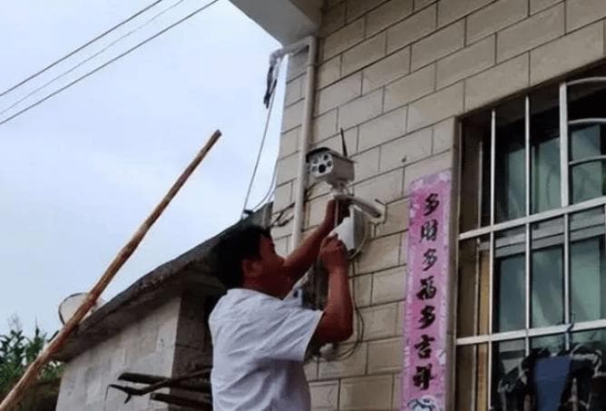 越来越多人在农村安装监控，到底在防谁呢？