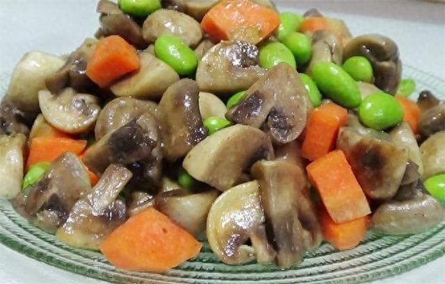 青豆炒口菇：简单美味的营养素菜