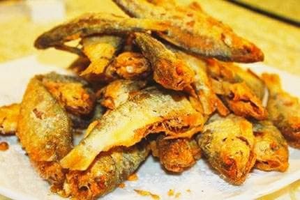 炸鱼怎么炸才酥脆？从油温到挂糊的全面指南