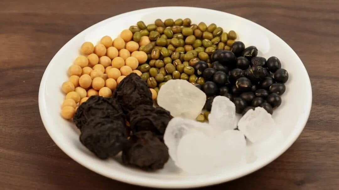 入伏后必备良方：乌梅三豆饮的功效与制作详解