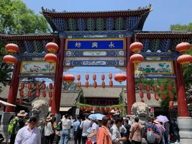 西安十大特色小吃：从肉夹馍到凉皮，地道美味一网打尽