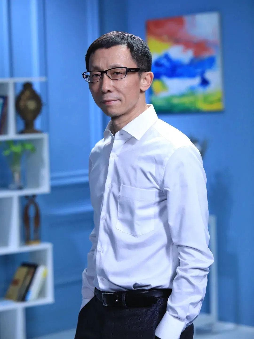 王晋斌：超2万亿美元，美联储还要谨慎缩表