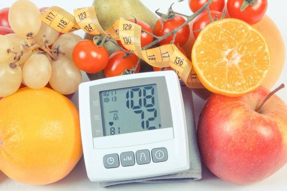 高血压不能吃柑橘？注意：是这类降压药和一种柚、一种橙有禁忌！