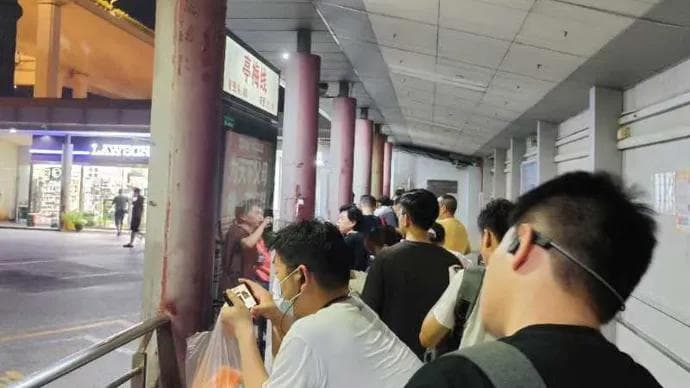 辛苦中也有小确幸！上海远郊人的“极限通勤”：往返180公里，火车换地铁