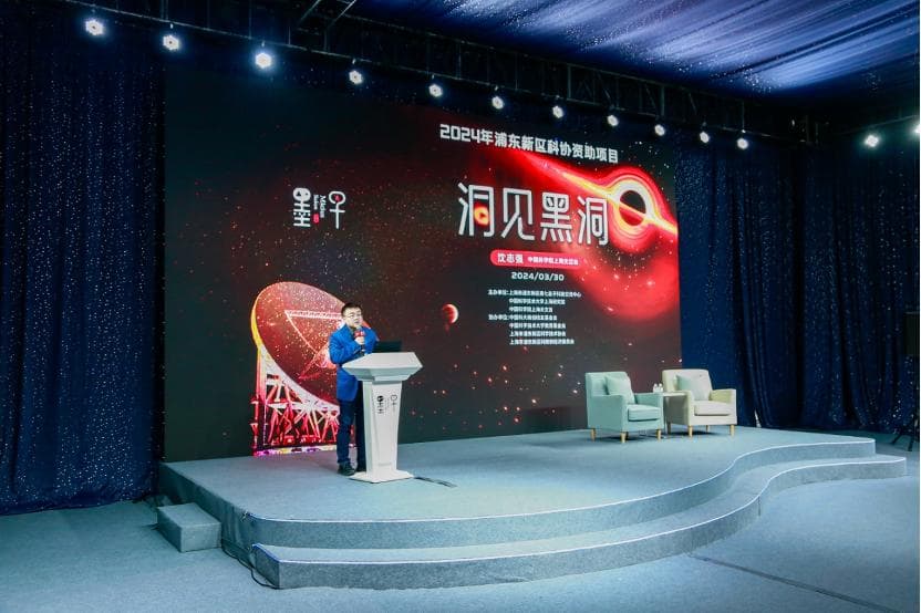 给黑洞拍照的科学家，未来还想给它拍电影