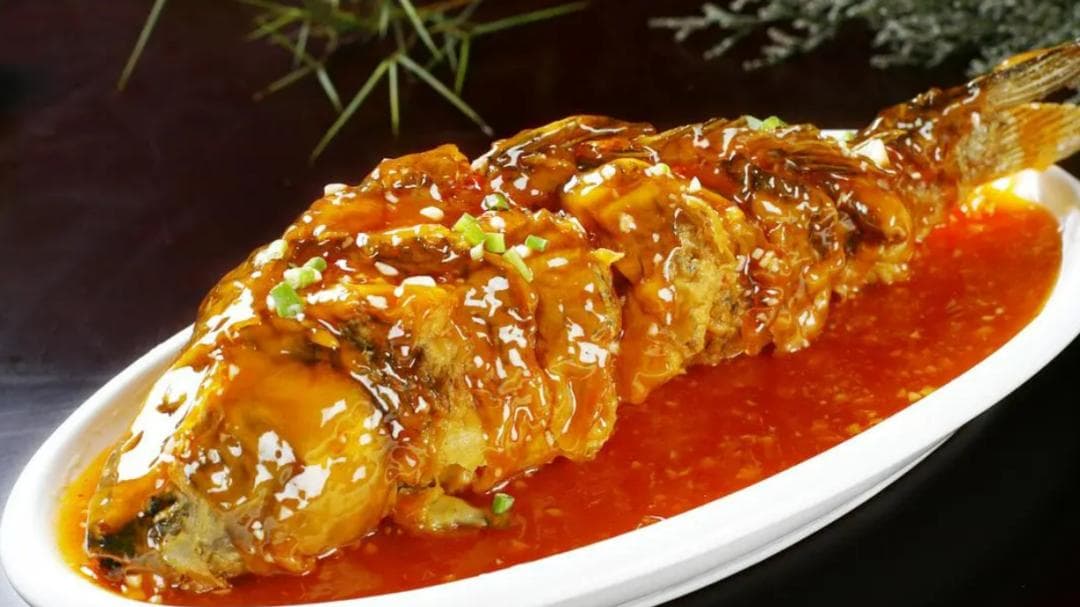 中国八大名鱼排行榜：从糖醋鲤鱼到剁椒鱼头