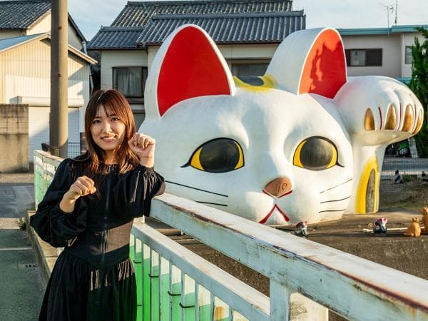 招财猫“常喵”：日本爱知县常滑市的陶瓷文化象征