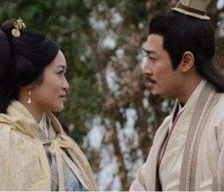 诸葛亮一生有几个老婆和儿子？