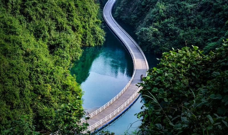 狮子关旅游区：五大特色打造原生态峡谷奇观