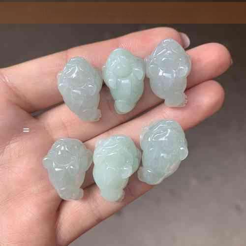 崖柏手串玉化料与糖心料区别、优劣及价值分析