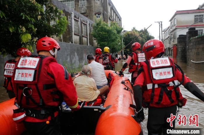 广西贺州发布暴雨红色预警 最大降雨量达231.4毫米