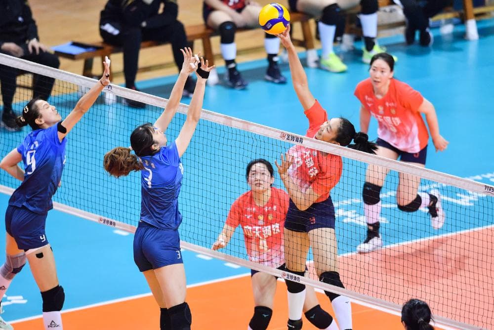 3-2！中国女排联赛再爆冷：垫底队终获首胜，李盈莹率队升至第二