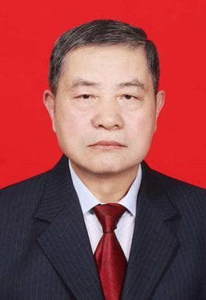 正骨名师花正安：传承创新中的绿色疗法传奇