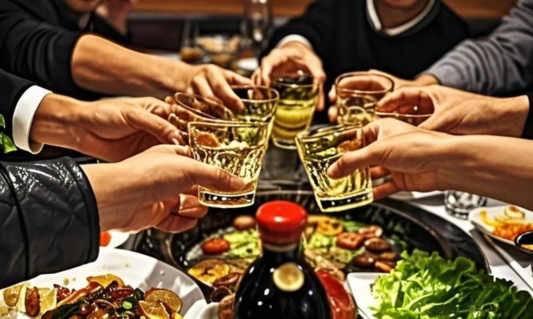 酒桌上可别当“哑巴”了！学会这3句“万能话”，酒局再多都不怕