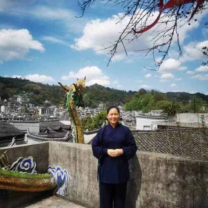 道教供奉中叩拜行礼的具体形式有哪些