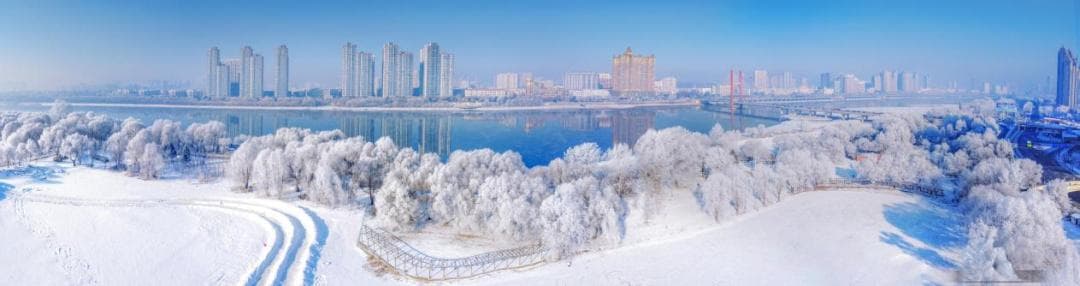 来吉林市“整”个欢乐年：滑雪、雾凇、满族年味全都有