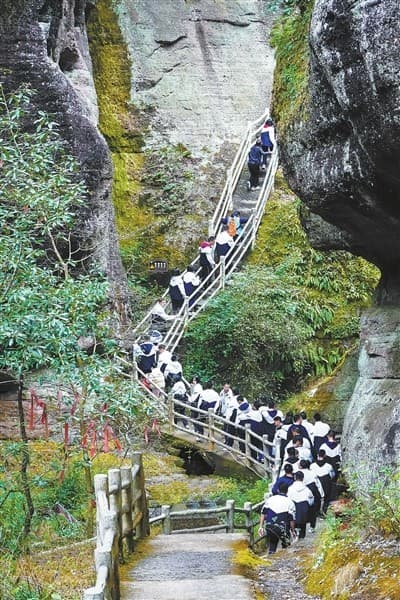 江西瑞金市：“影视+”激活文旅新动能