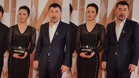 第17届亚洲电影大奖：陈建斌嚼口香糖走红毯，张艺谋获终身成就奖