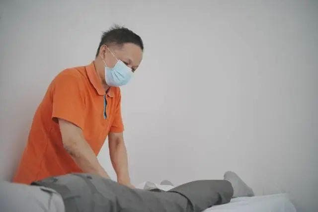 盲人按摩师李伟平：从业15年找到人生价值，靠一手技能活出光明人生