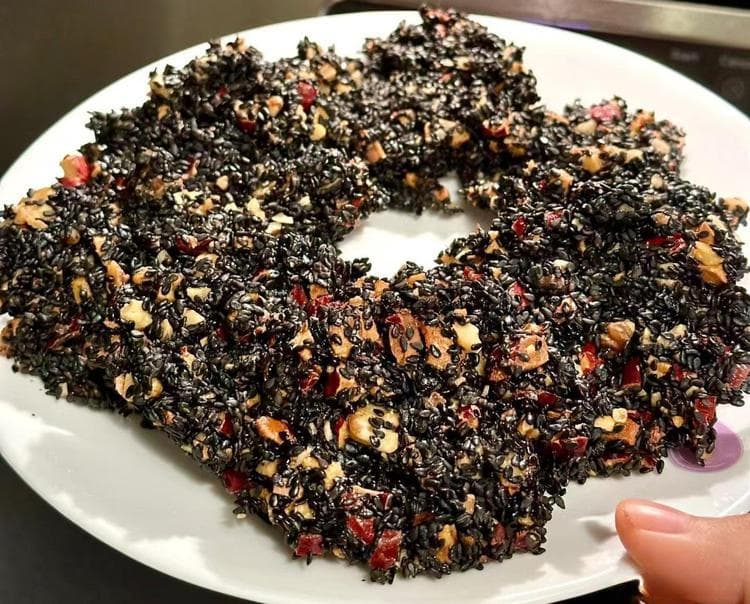 长期失眠，建议多吃这6种天然褪黑素食物，改善睡眠，倒头就睡