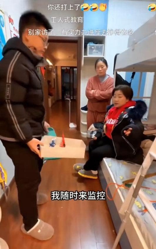 “教育专家”赵菊英：强迫孩子砸手办，语言侮辱引众怒