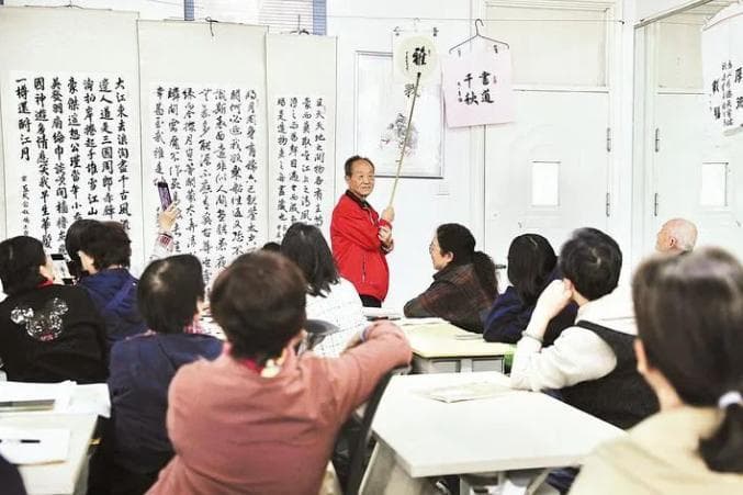 免费教老人书法，蜀山的他坚持了7年！