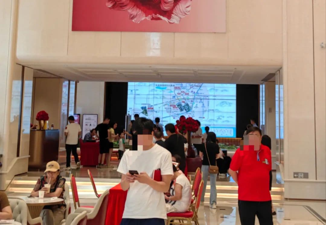 以价换量？实探深圳楼市：多个小区二手房价“腰斩”
