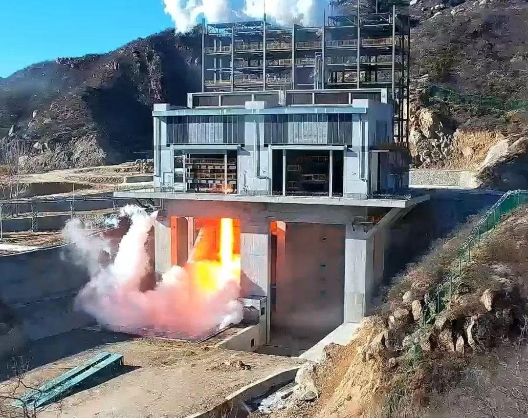 首次整机试验成功！我国大推力氢氧火箭，有突破性进展