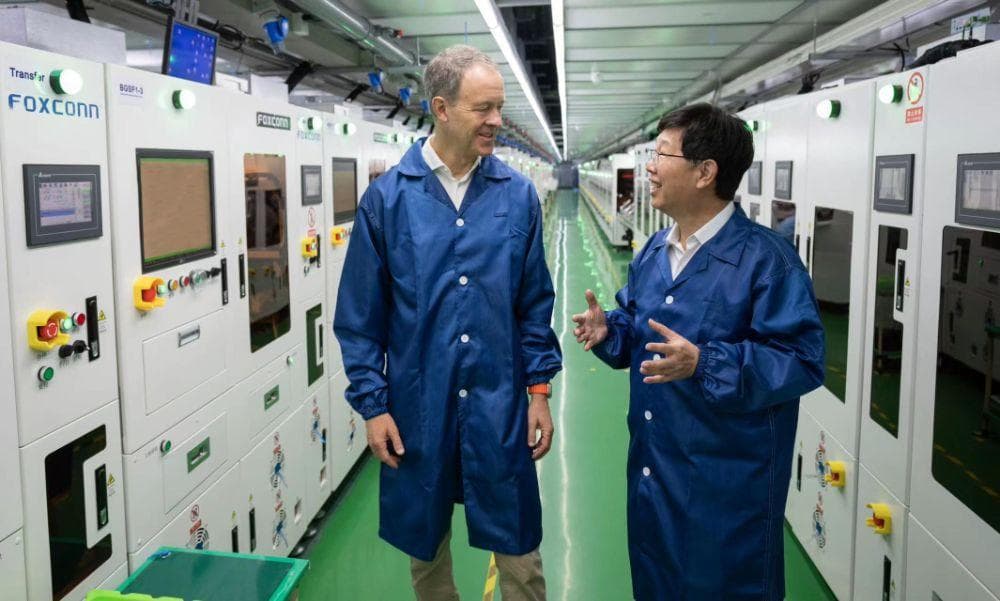 苹果COO走访富士康、领益智造工厂：没有中国供应商，就没有苹果的成功