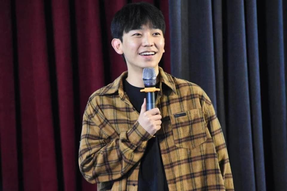 一位26岁新手脱口秀演员：从小白变成“段子手”，用“搞笑”蜕变为舞台主角