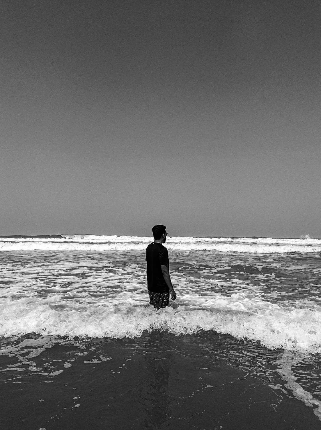 《海边的卡夫卡》：村上春树笔下的存在主义困境