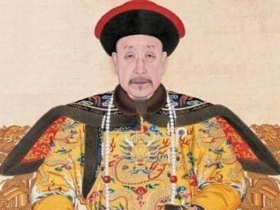 权力的交接：乾隆为何选择嘉庆？揭秘清朝传位背后的深层原因！