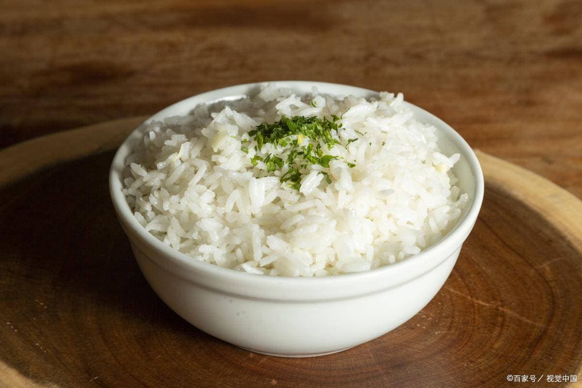 虾仁蔬菜蛋炒饭：宝宝专属补钙营养餐