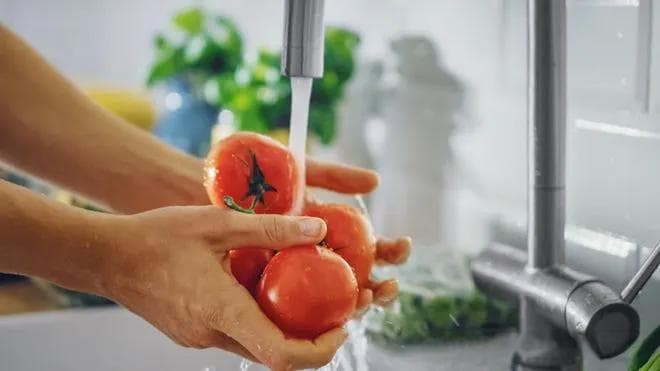 吃水果蔬菜一定要清洗干净，但什么是最佳清洗方法？