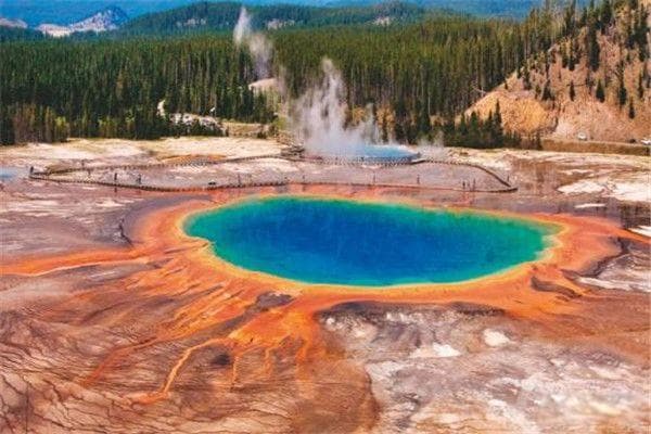 美国黄石公园超级火山：威力有多大？爆发可能性几何？