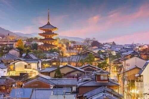 日本神道教文化：神祇、神社与信仰体系