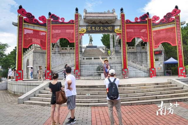 “招牌菜一个钟卖完！”深中通道通车后，中山文旅火了
