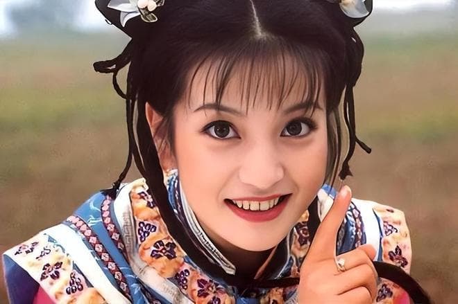 赵薇的“分身术”：从“小燕子”到陆依萍的演技之路