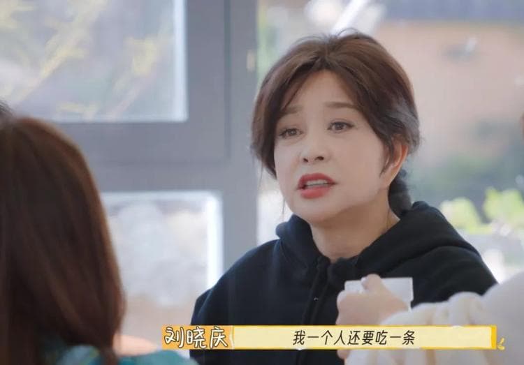 74岁刘晓庆闯进短剧赛道，网友：正是闯的年纪