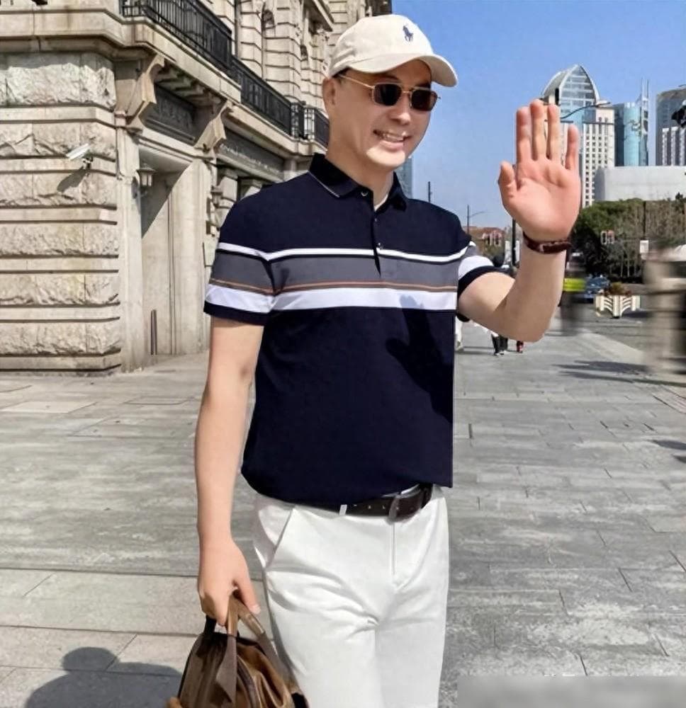中年男士穿搭指南：从基础款到色彩搭配，教你告别“油腻”形象