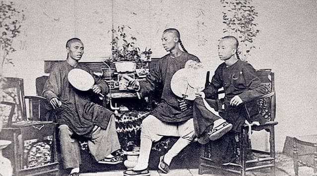 满清对汉人颁布的三条命令：易服、剃发与禁缠足