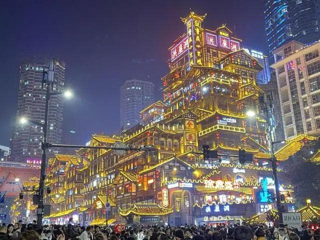 重庆特色美食前十名，麻辣鲜香俱全！山城美食传奇！