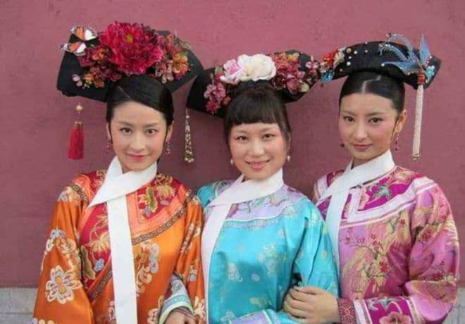 清朝妃子脖子上的"龙华"：不仅是装饰品，更是身份地位的象征