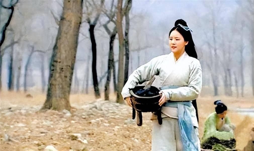 在那个没有洗衣粉、洗衣液的时代，古人都是用什么来清洗衣物的？