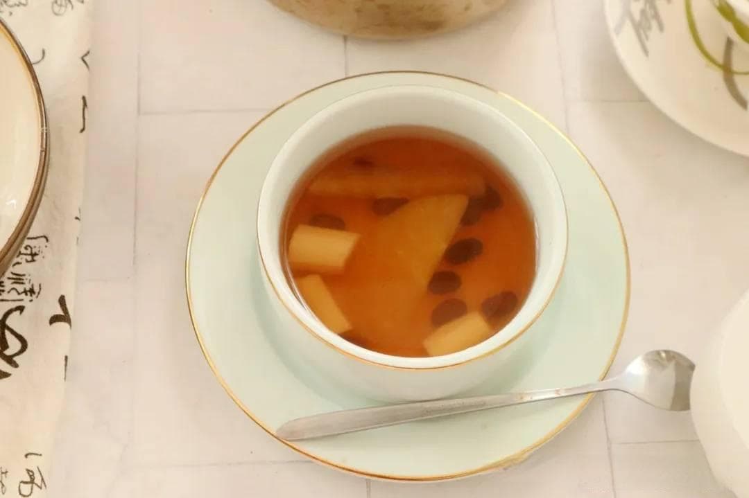 黑豆山药煮苹果：营养与美味的完美结合