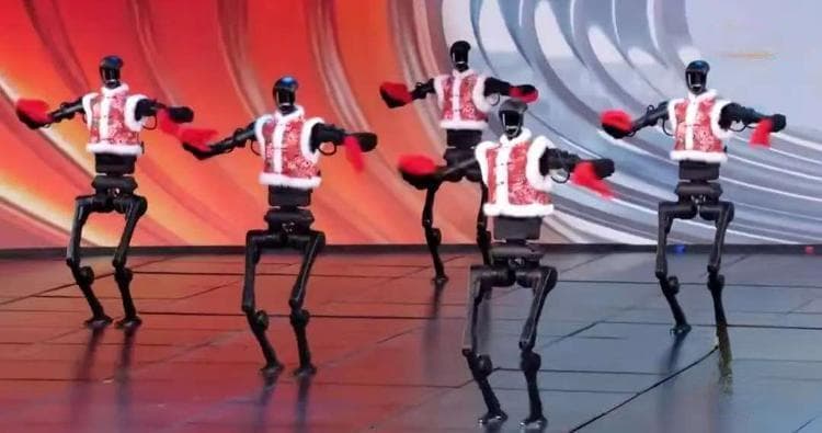 AI来了：人工智能缘何成为2025年最热话题？