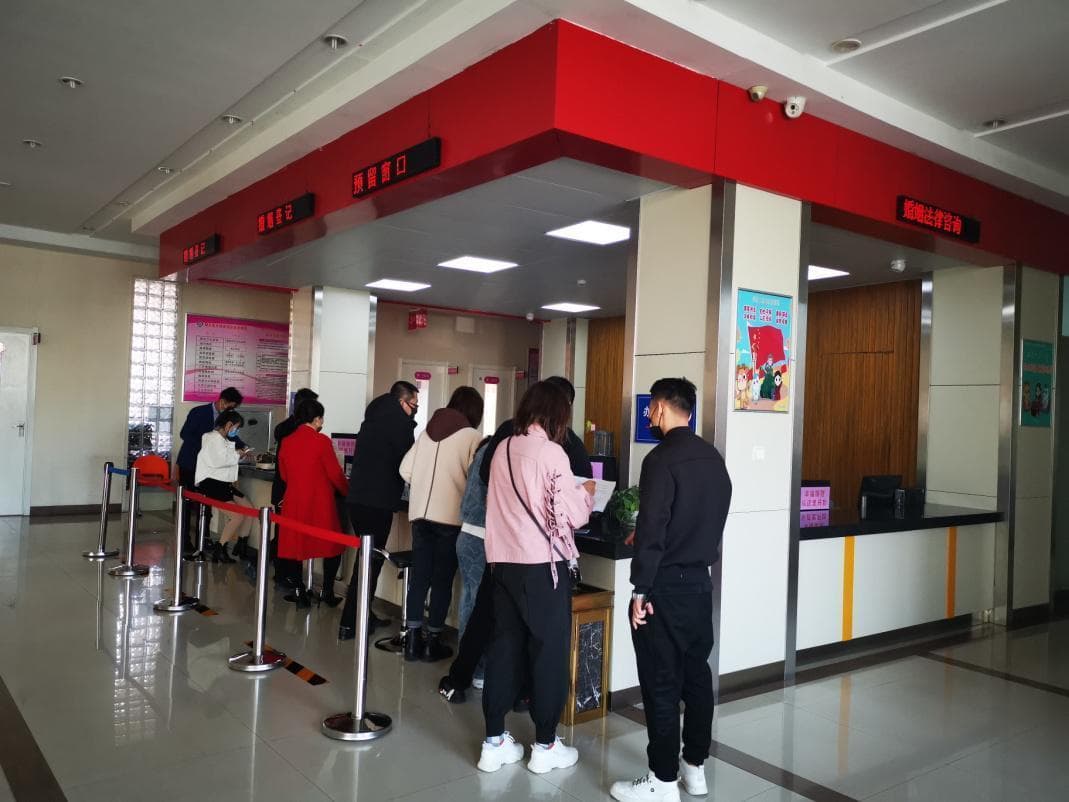 民政局周末加班，只为这一件事？