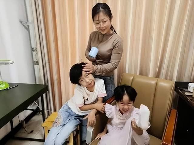 三位军嫂的故事：在奉献与坚守中绽放最美芳华