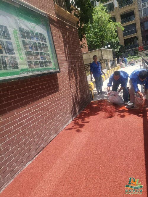 陶瓷颗粒防滑路面施工流程分享！