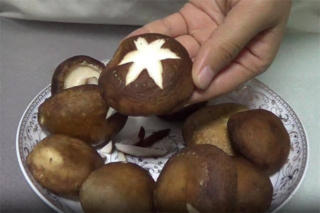 香菇油菜：简单美味的家常菜制作指南